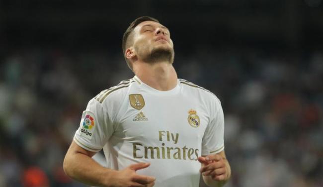 [亚冬会]中国女子冰壶队战胜卡塔尔队.