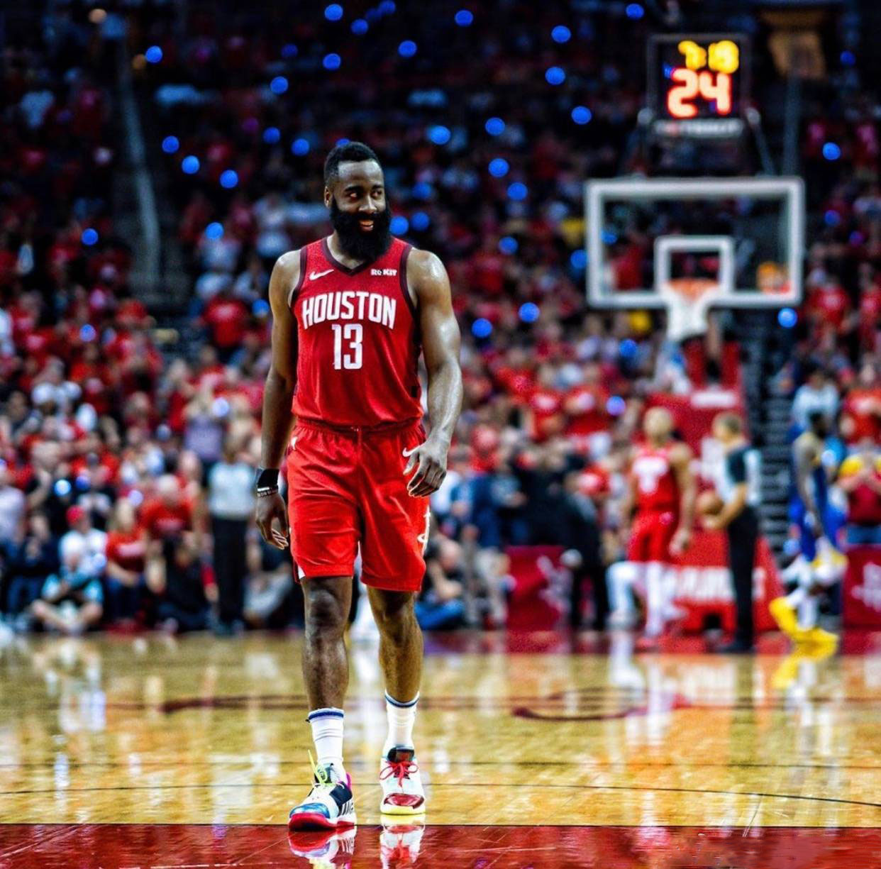 与其面面俱 与其面面俱